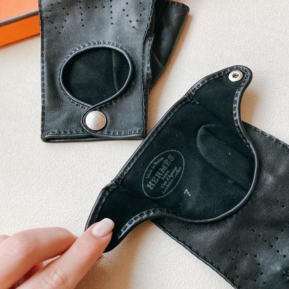 Hermès | RARE Clou De Selle Lambskin Gloves - Picture 4 of 6